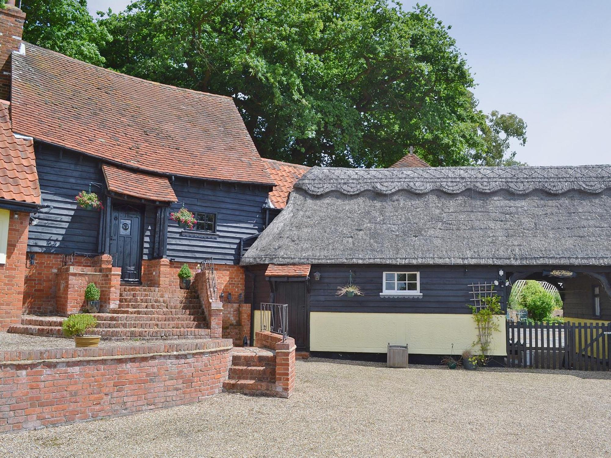 Lake House Cottage Finchingfield Екстер'єр фото